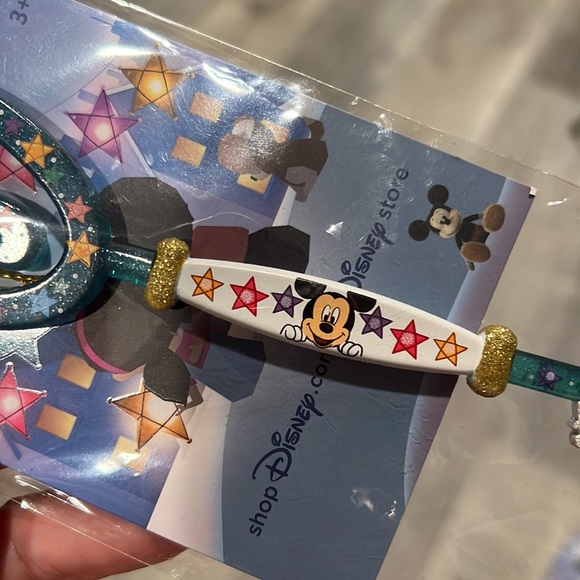 Disney From Our Family To Yours Collectible Key - Picture 4 of 4